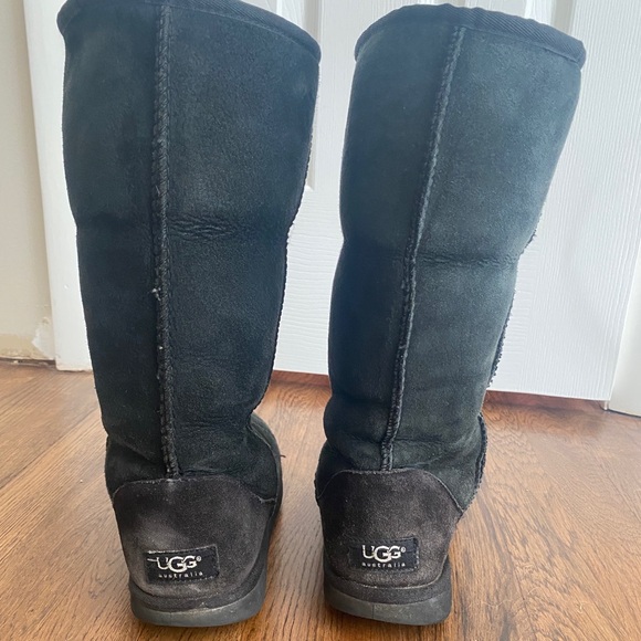Classic Tall Black Ugg Boots - Picture 3 of 5